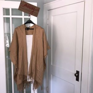 Fringe fall essential shawl